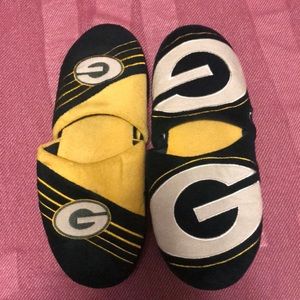 GREEN BAY PACKERS SLIPPERS